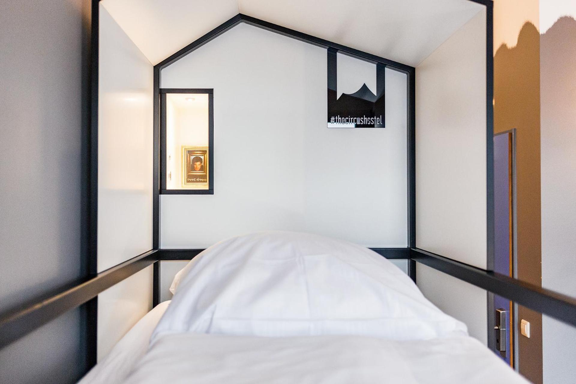 Bed 6-Bed Female Dormitory Room