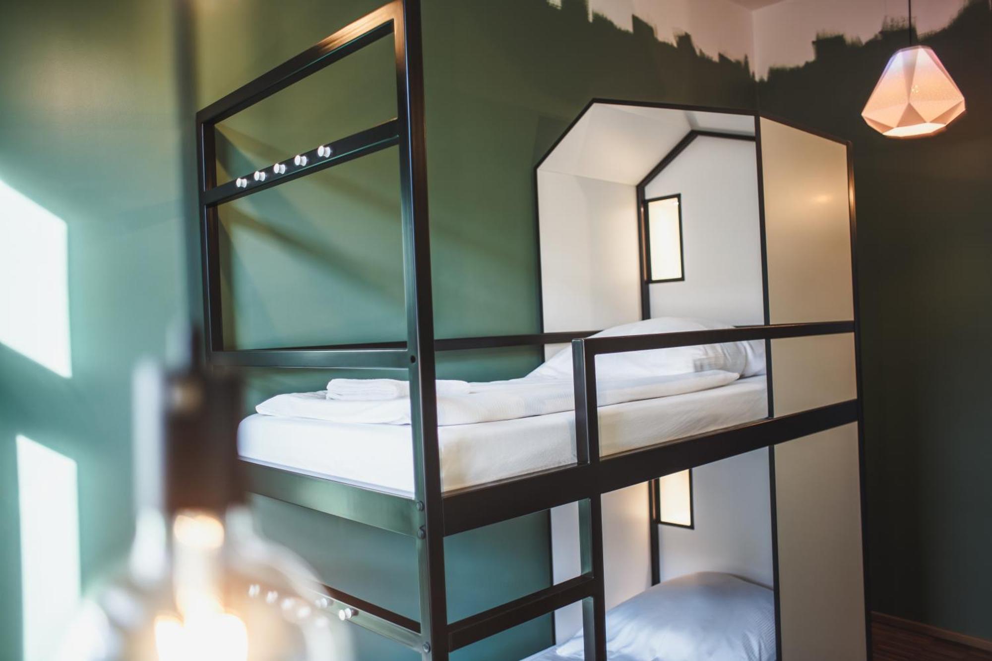Twin Room with Shared Bathroom,1742777428:JPEG
